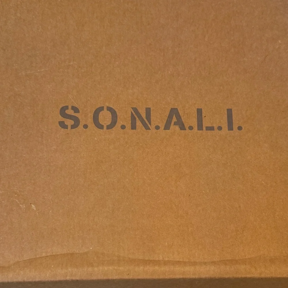 S.O.N.A.L.I. Tan Leather Espadrille wedge sandals. Size 40‎ NWT
